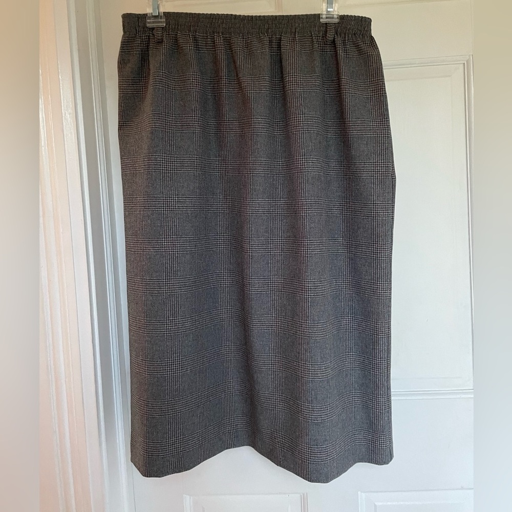 Alfred Dunner gray beige skirt size 16